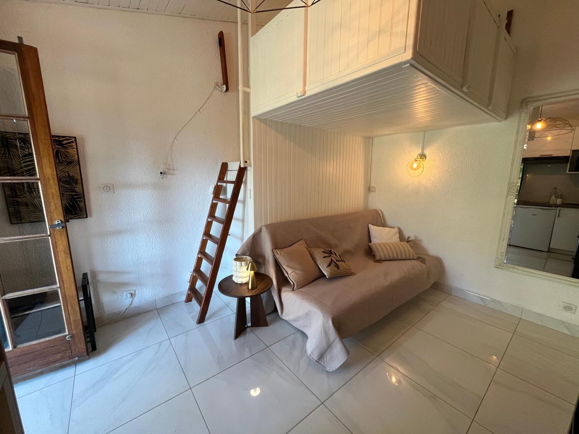 Joli Studio Maisonnette A 100M De La Plage ปอร์ติชโช ภายนอก รูปภาพ